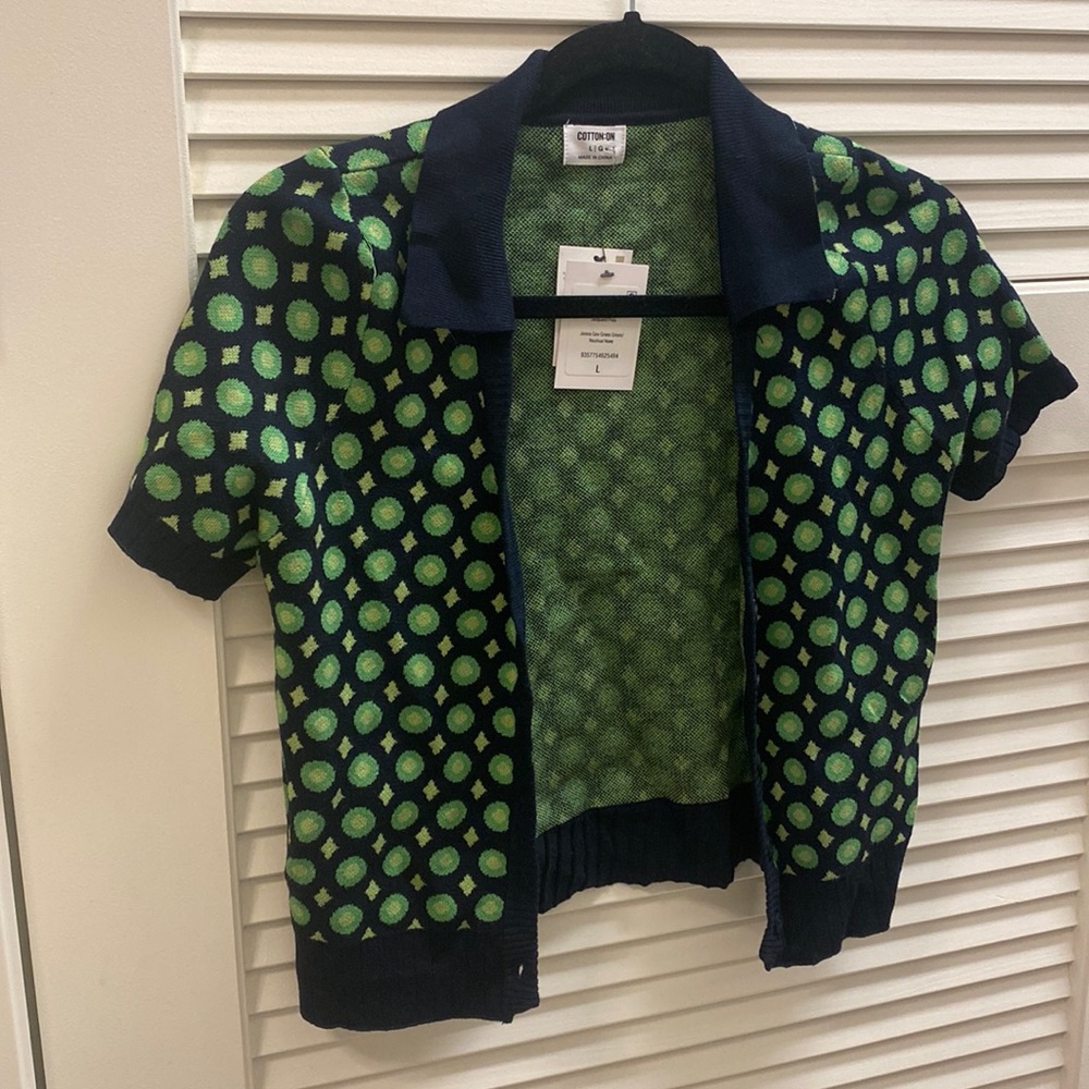 cotton on green and black retro button up with circle print and collar